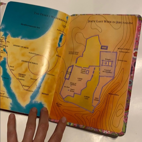 Children’s Bible - Picture 8 of 12